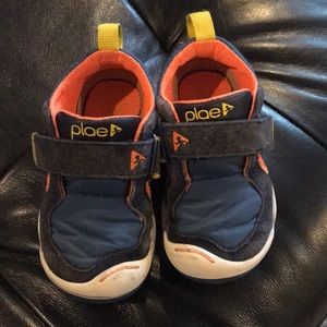 PLAE SHOES SIZE 7